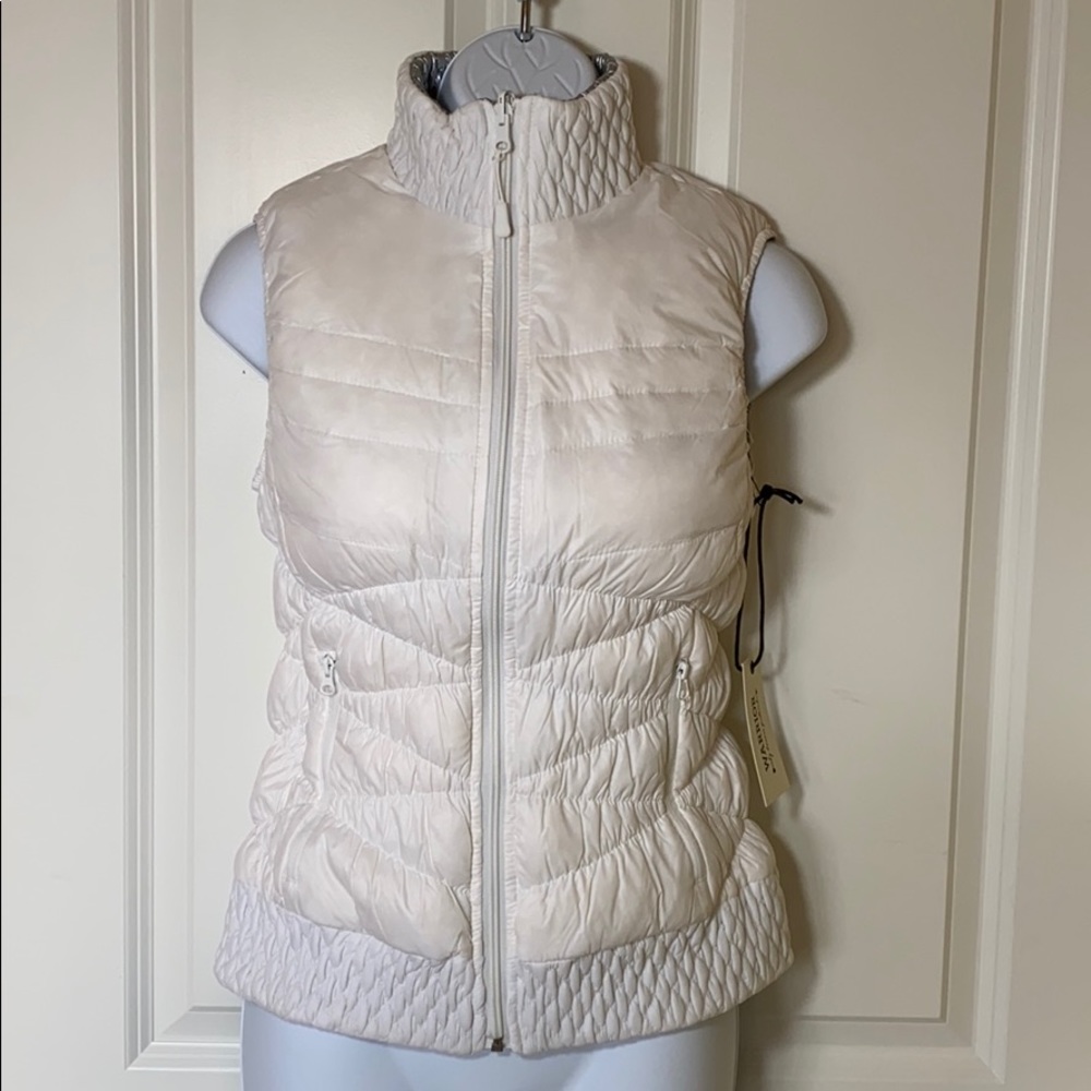 Reversible Vest - Picture 3 of 9